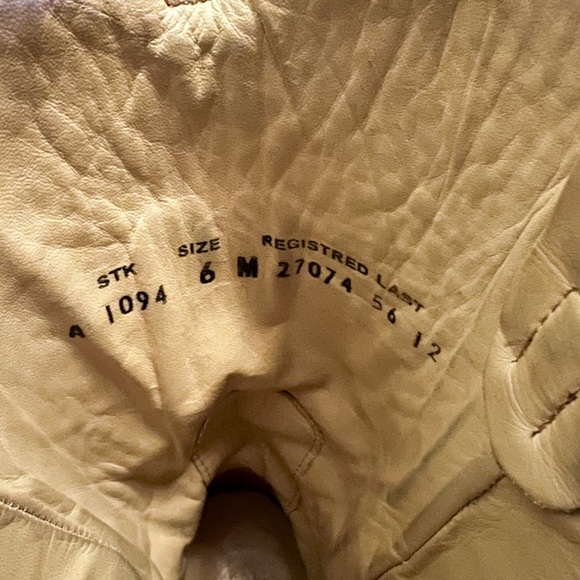 Woman’s cow girl boots - Picture 3 of 7